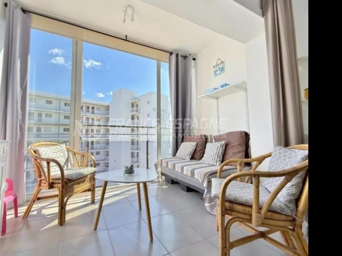 Estudio a 30 m. de la playa/PKG comunitario AV 12