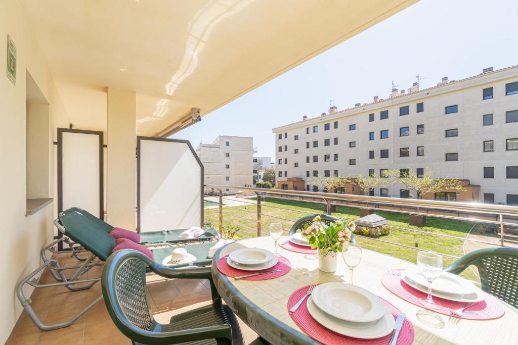 Apart-rent Apartamento Milleni II 8010 con piscina comunitaria y parking