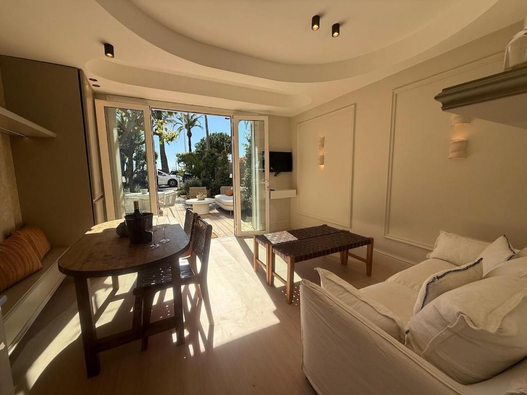 Cannes Croisette Renovated