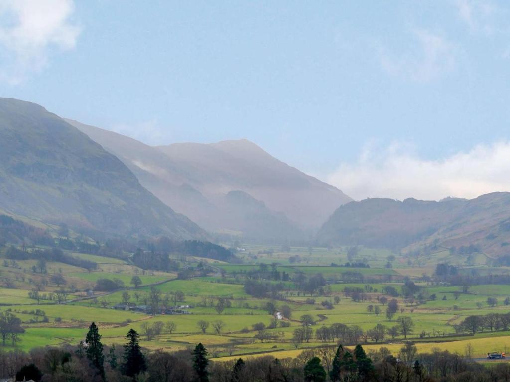 a view of a valley with mountains in the background at 3 Bed in Keswick oc-86613 in Threlkeld