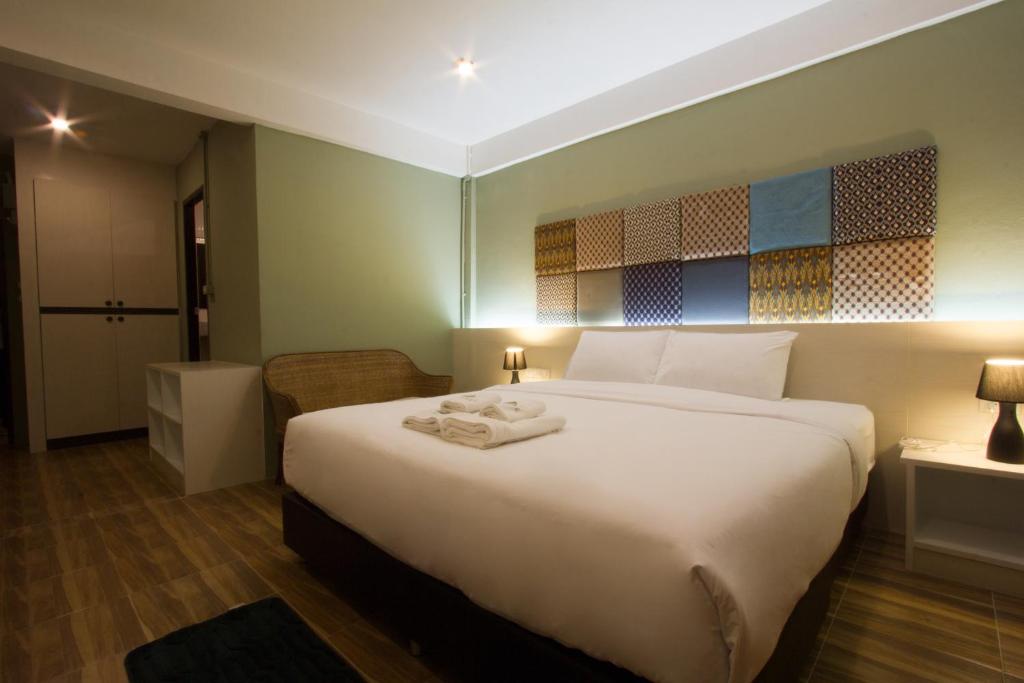 At Ease As Home - Resim 39