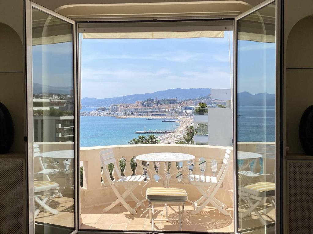 Cannes Croisette - Appartement 2 pièces vue mer