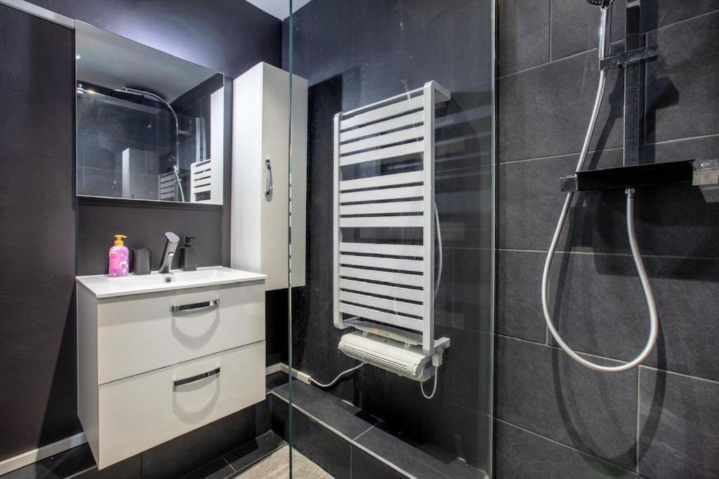 Appartement T2 Cosy avec Fibre et Stationnement Gratuit – photo 7