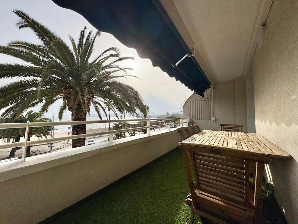Appartement neuf, front de mer, accès direct plage