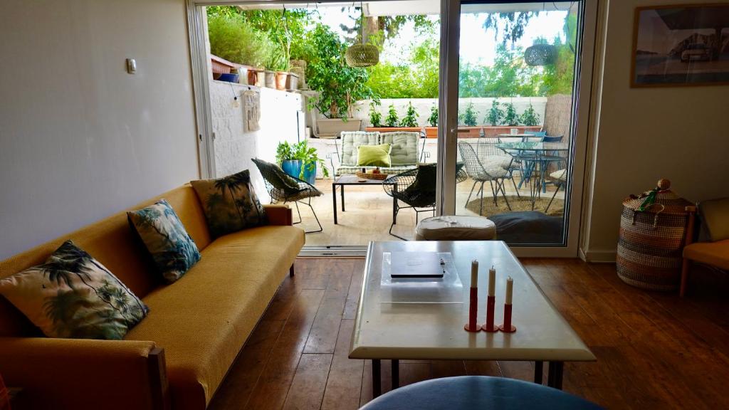 Vouliagmeni Beach House