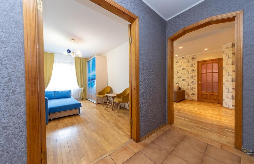 Three-room apartment, Osokorki 18084 photo 2