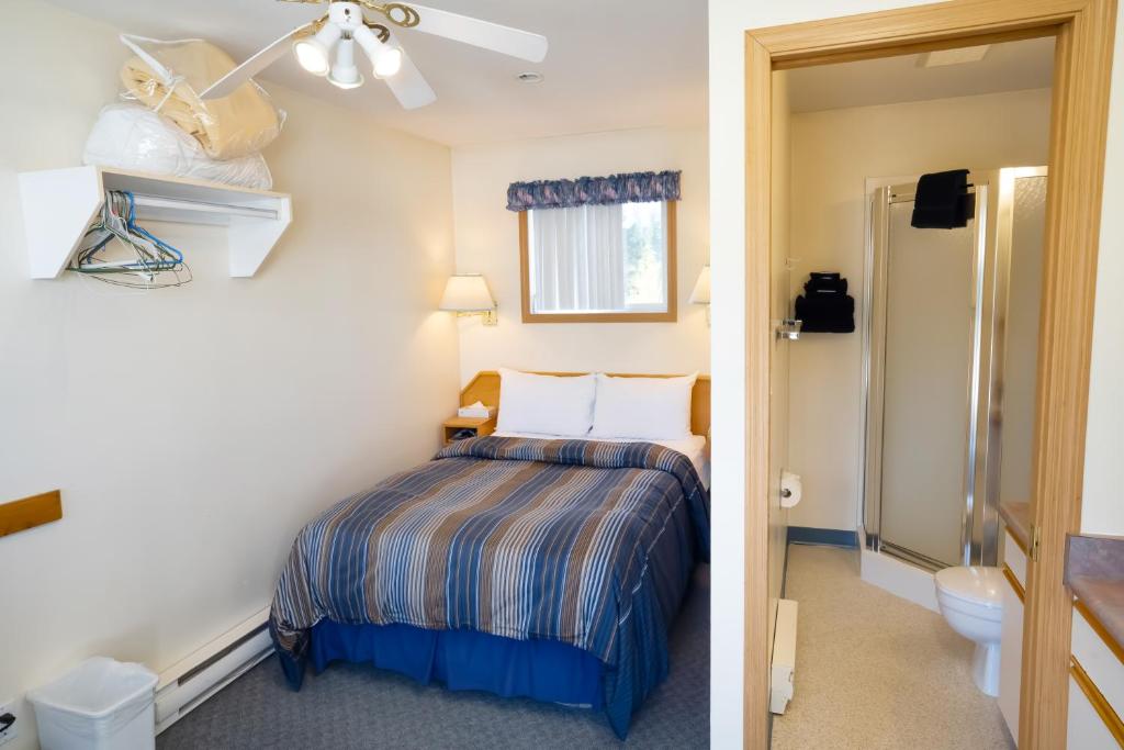 Gallery image of Blue River Motel in Blue River