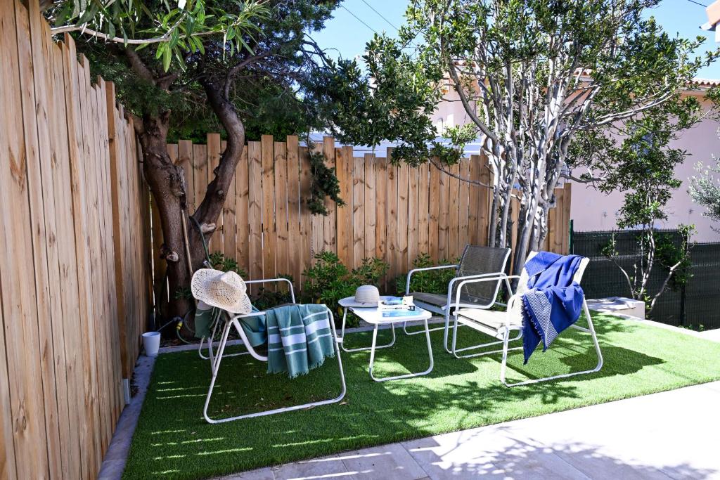 RIVA LOVA, terrasse plein sud, plage à pied, 4 à 6 personnes