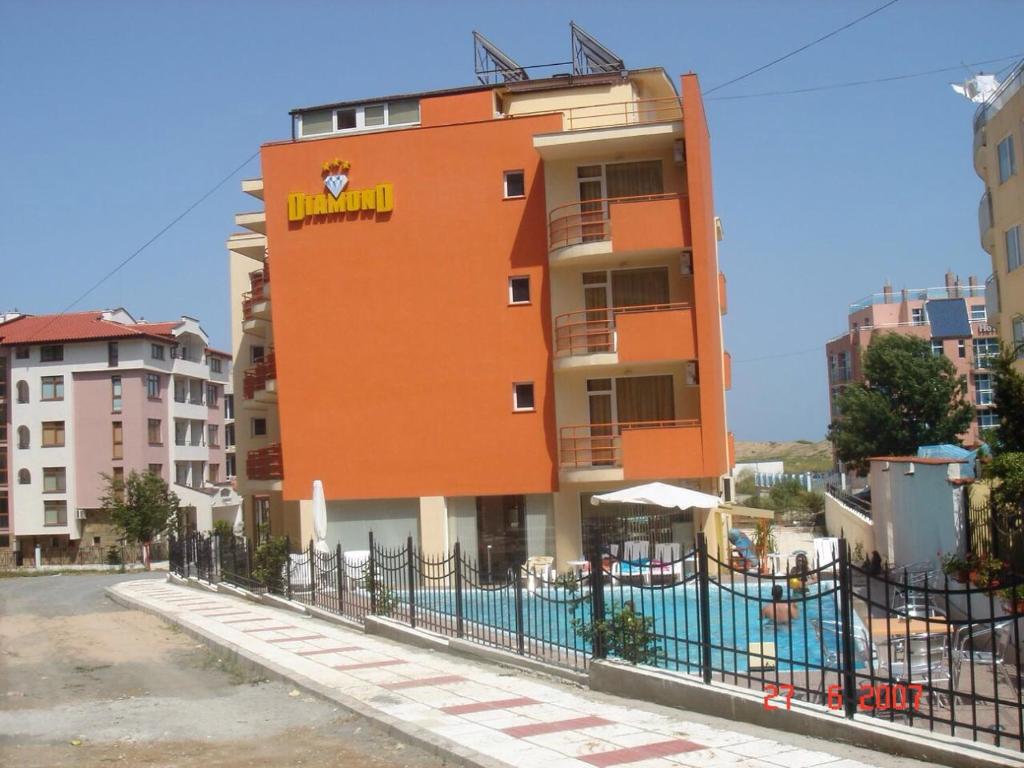 Bazén v ubytování Diamond Hotel nebo v jeho okolí