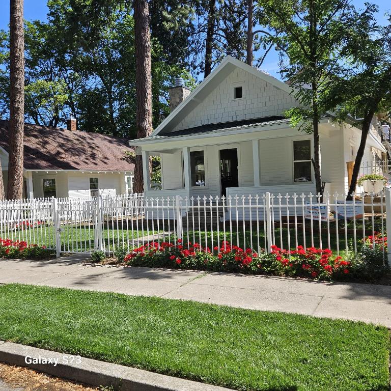 Coeur d Alene Inn Guest House