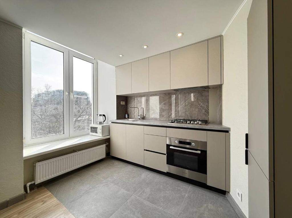City Center 3-bedrooms Apartment фото 4