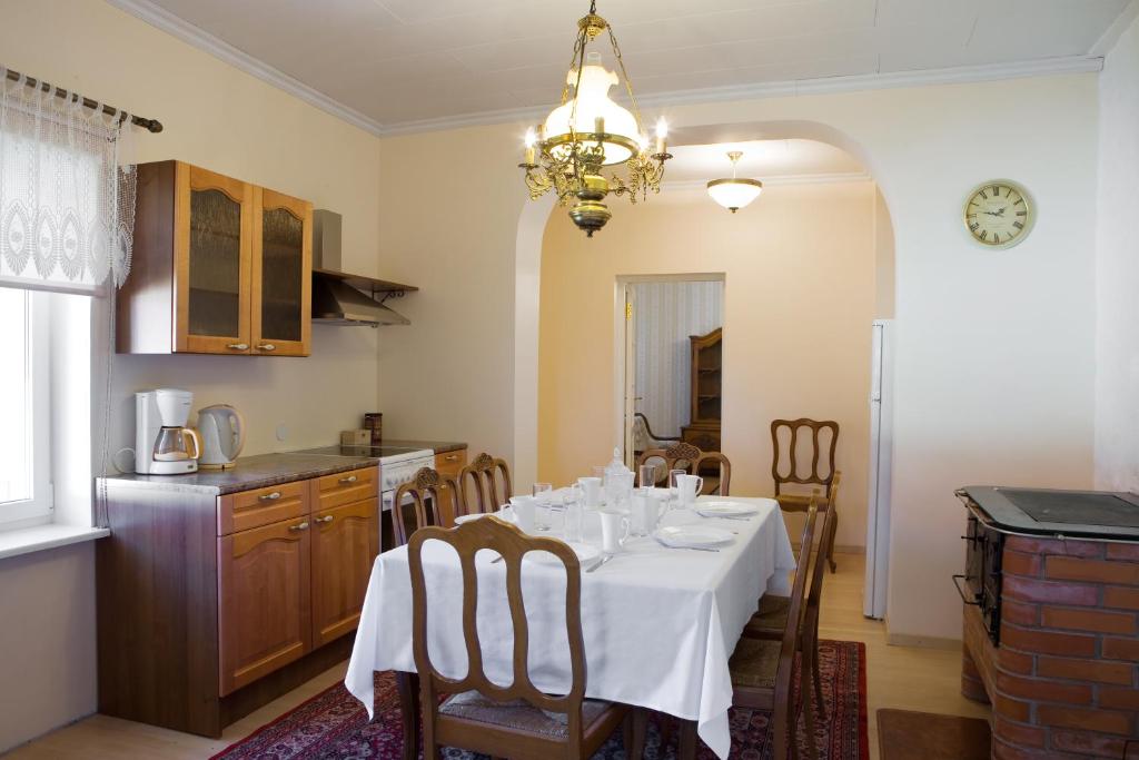 Kuchyň nebo kuchyňský kout v ubytování Posti Hostel