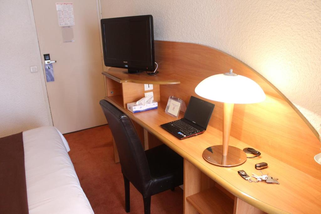 Central Hotel - Twin Room