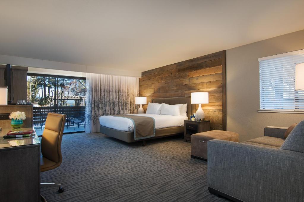 Hotel Azure, South Lake Tahoe (updated prices 2025)