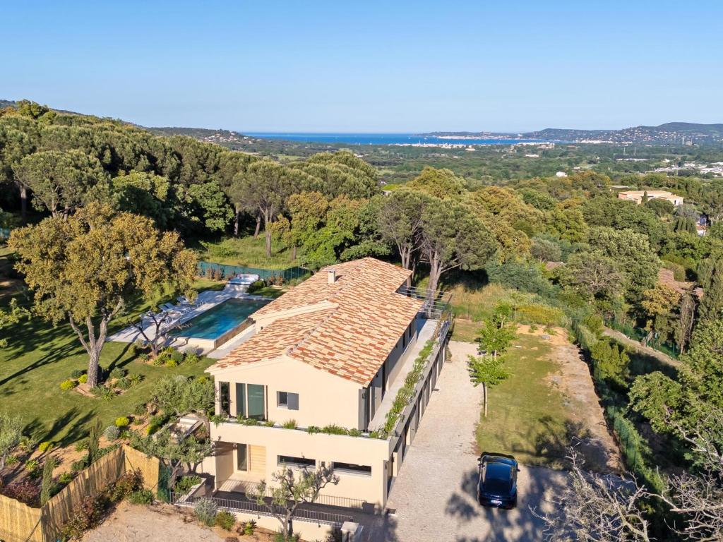 an aerial view of a house with a pool at Vue Saint Tropez in Grimaud
