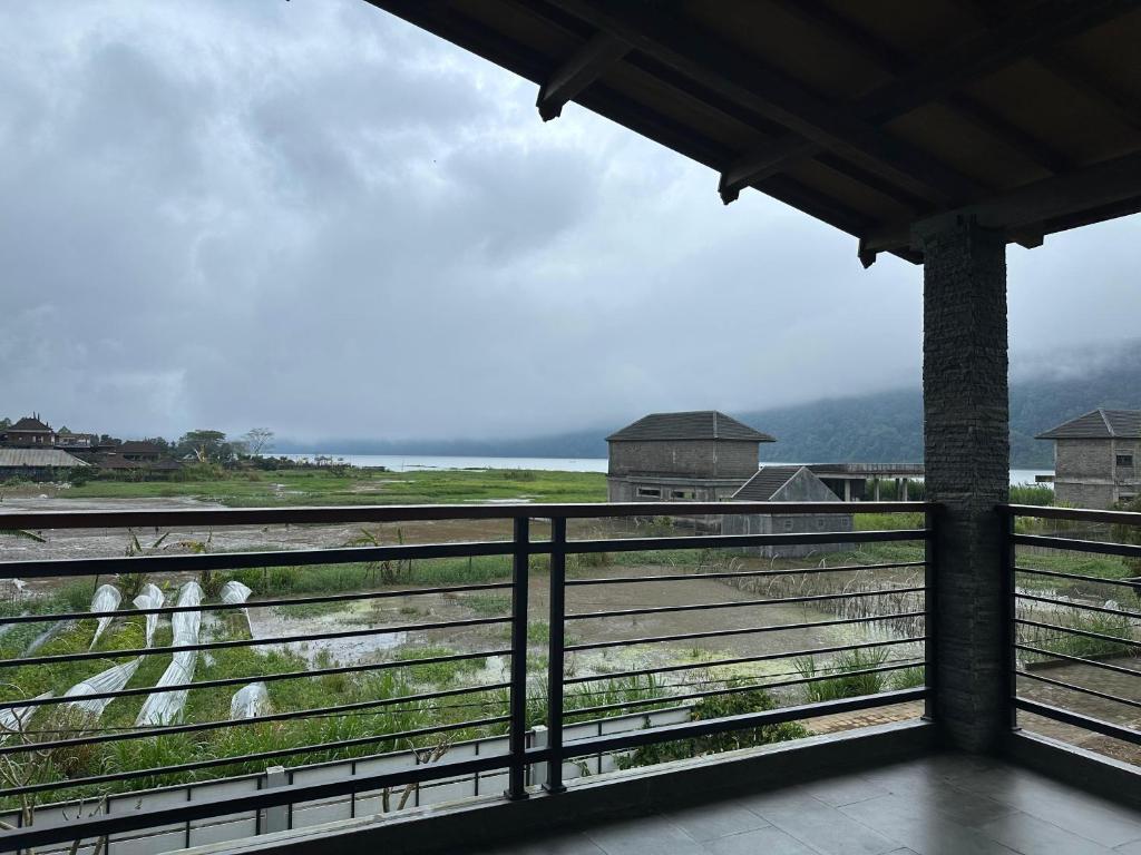 Agusta Lake View Bedugul - Villa