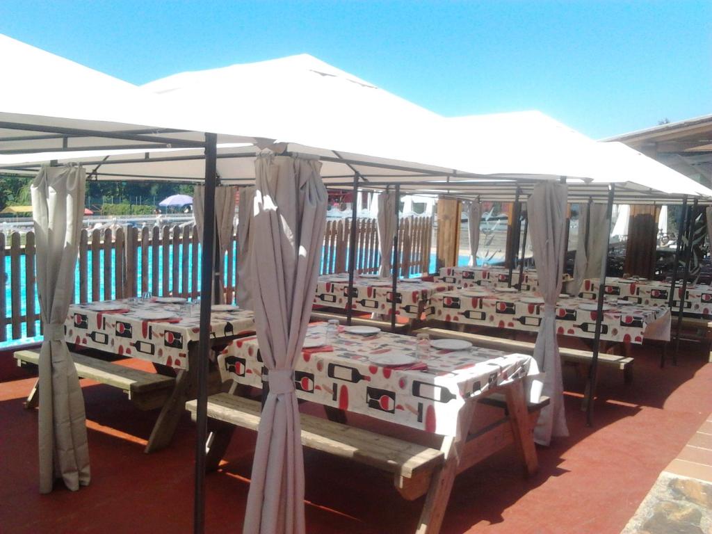 Restaurace v ubytování Camping Deva