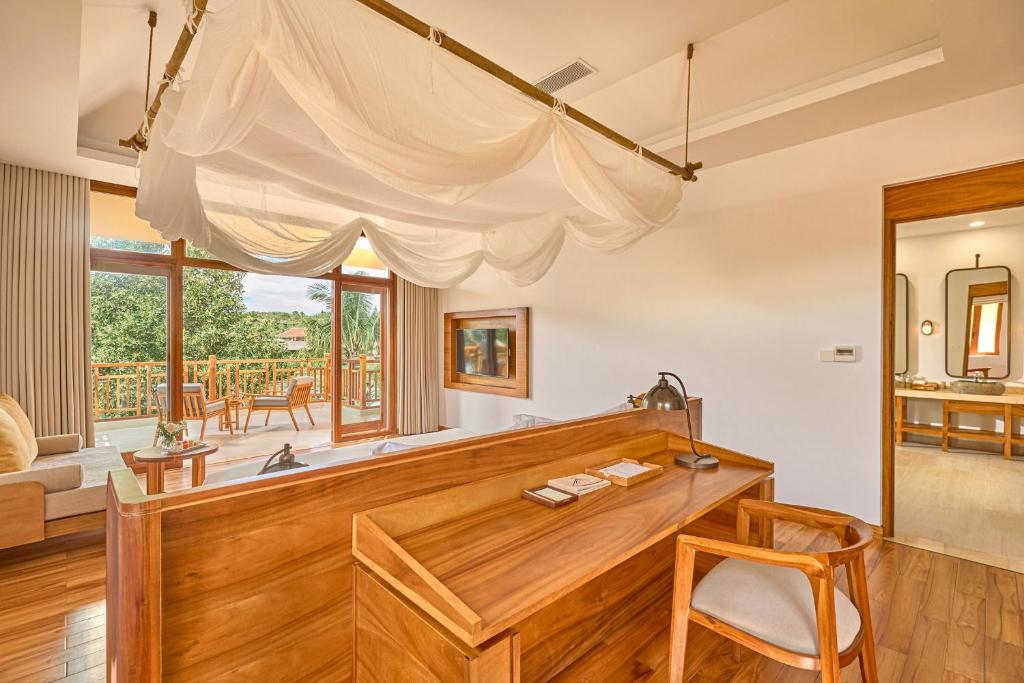 Lagoon One Bedroom Suite