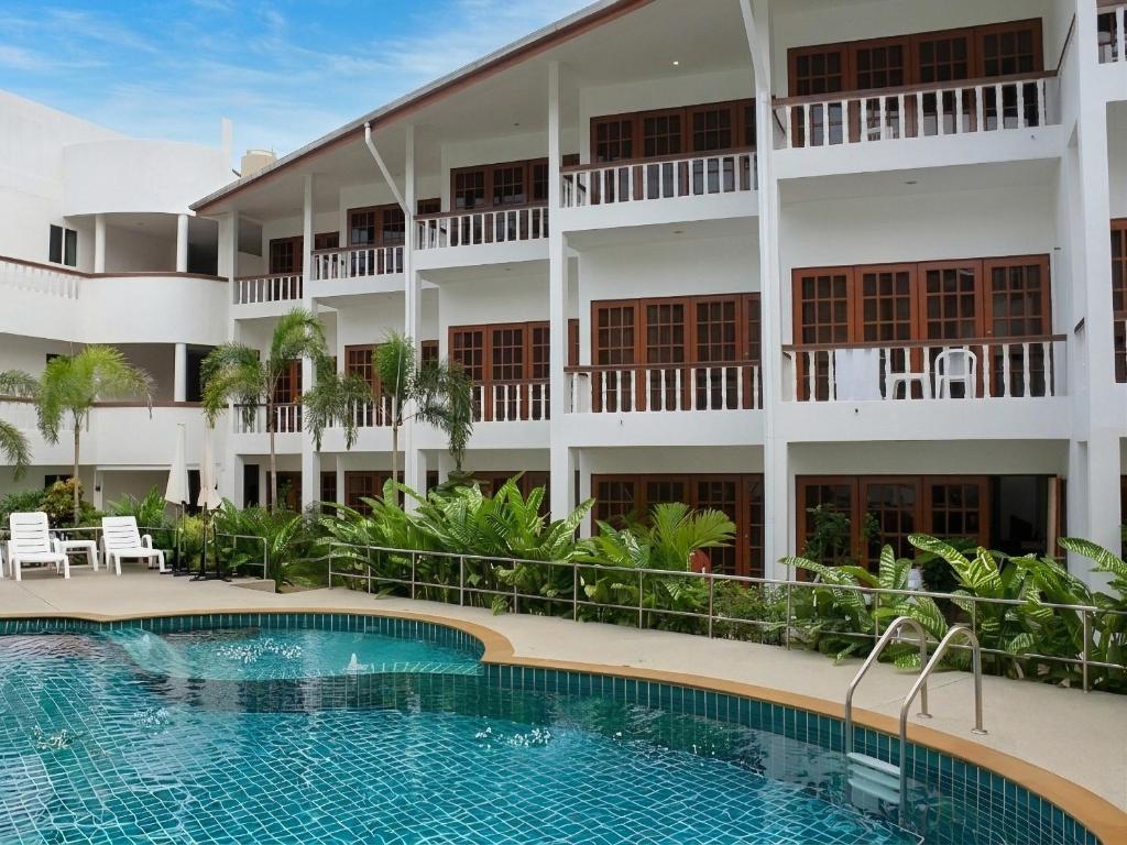 Blue Neptuna Hotel Phuket Patong by Koko در پوکت