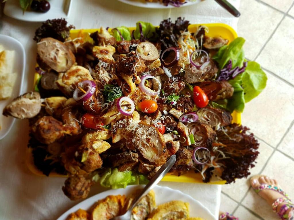 Cibo presso l'affittacamere o nelle vicinanze