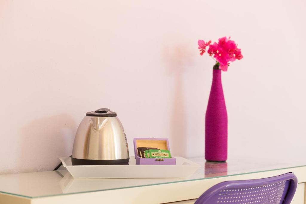 Coffee and tea making facilities at Mondello Suites FLH - Gorgonia
