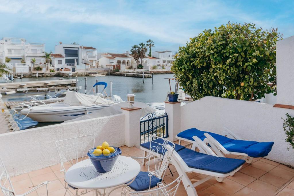 WELCS APARTAMENTO 472 EMP con terraza y parking