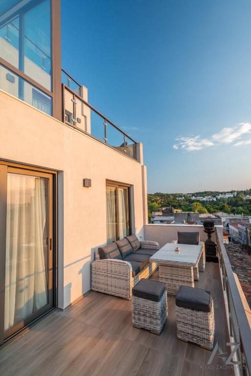 Art Acropolis Apartment Georgia