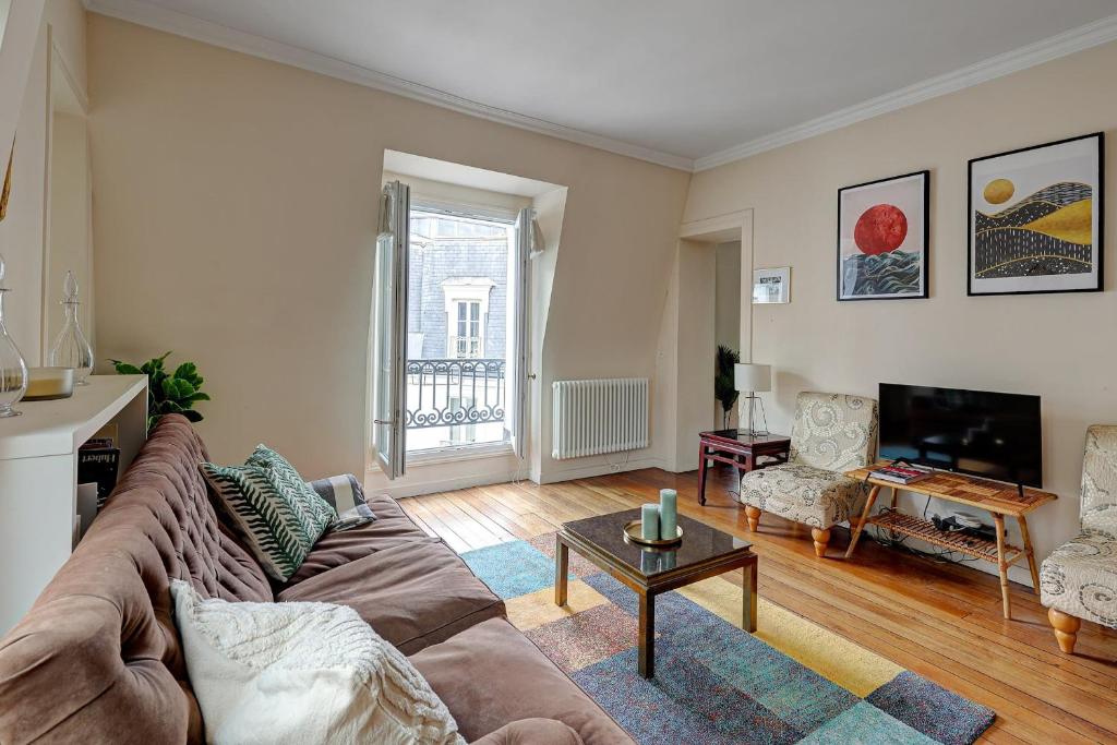 Saint Germain des Prés - 1BR - Paris Vacation Rentals