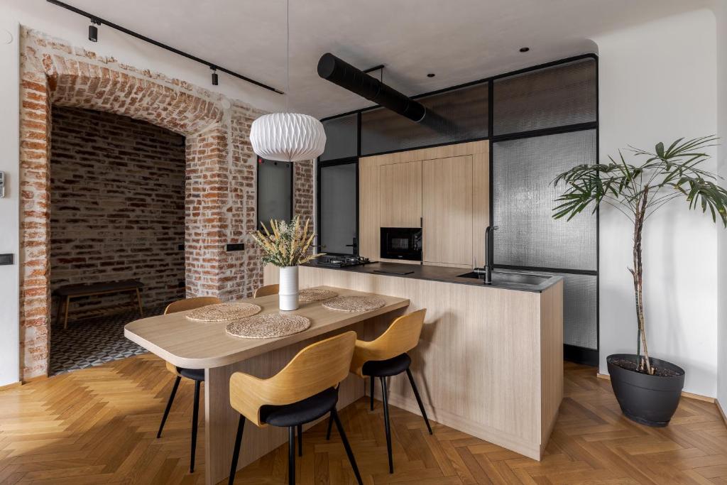 InshiApartments on Rynok Square 18 main photo