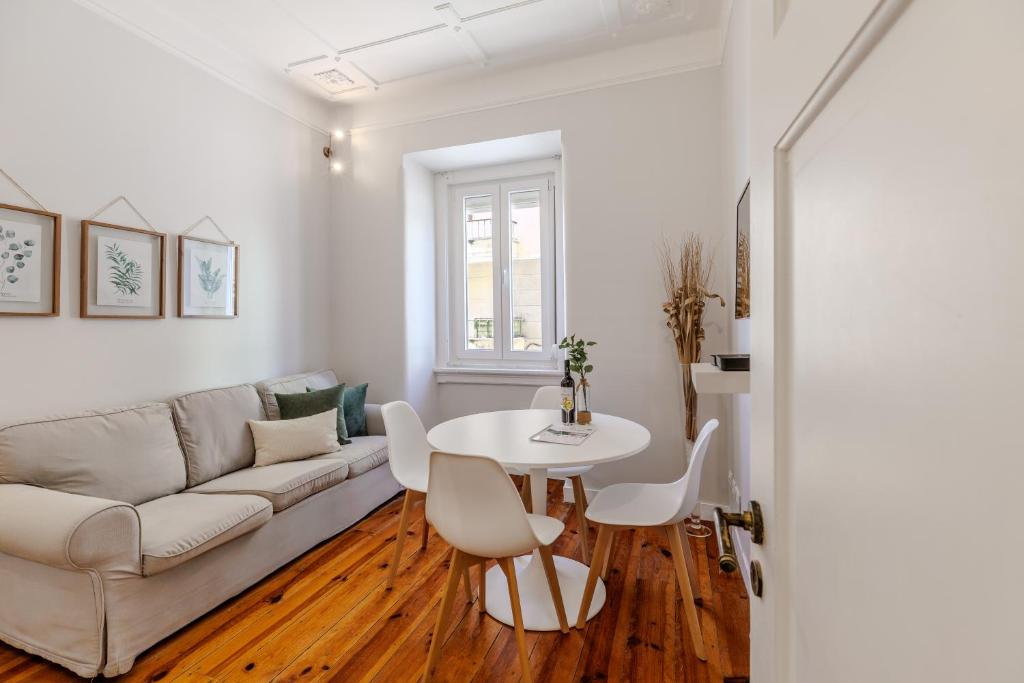Stunning River View 3BR near Alfama - Renovated