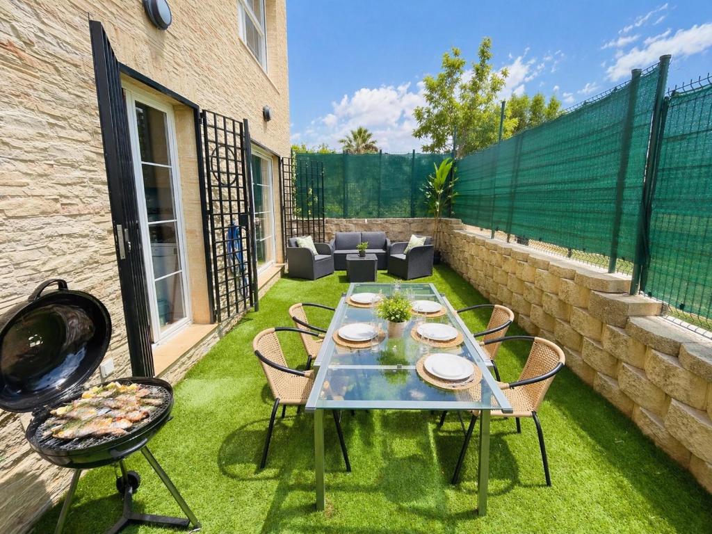 Benalmadena Spacious Apartment with Private Garden Pool and BBQ - Magnolia Properties