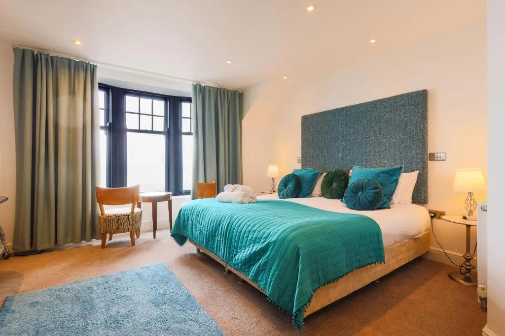 Beachcliff Hotel and Apartments