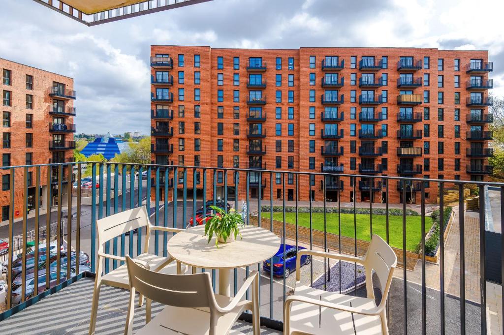Hilltop Serviced Apartments-Stockport - Appartamento Con Tre Camere Da Letto E Balcone