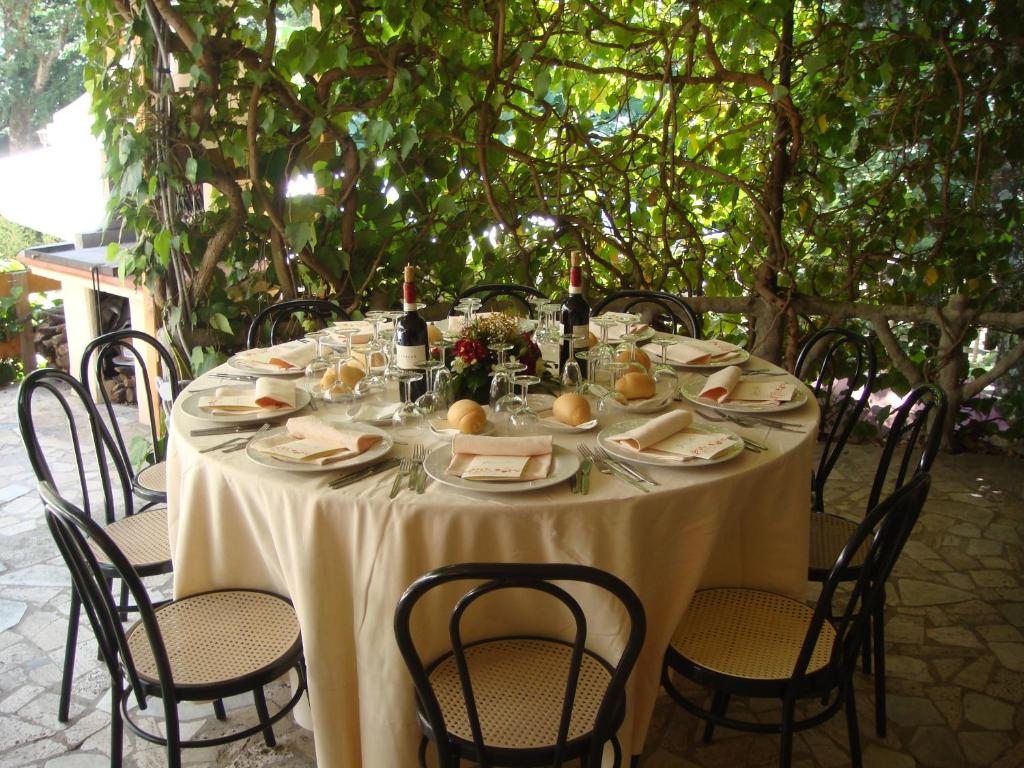 Restaurace v ubytování Hotel Paradiso