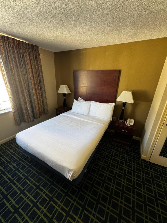 Barclay Hotel Atlanta Downtown photo