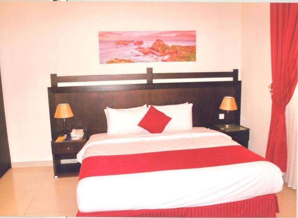 REST NIGHT HOTEL SUITES AL HAMRA