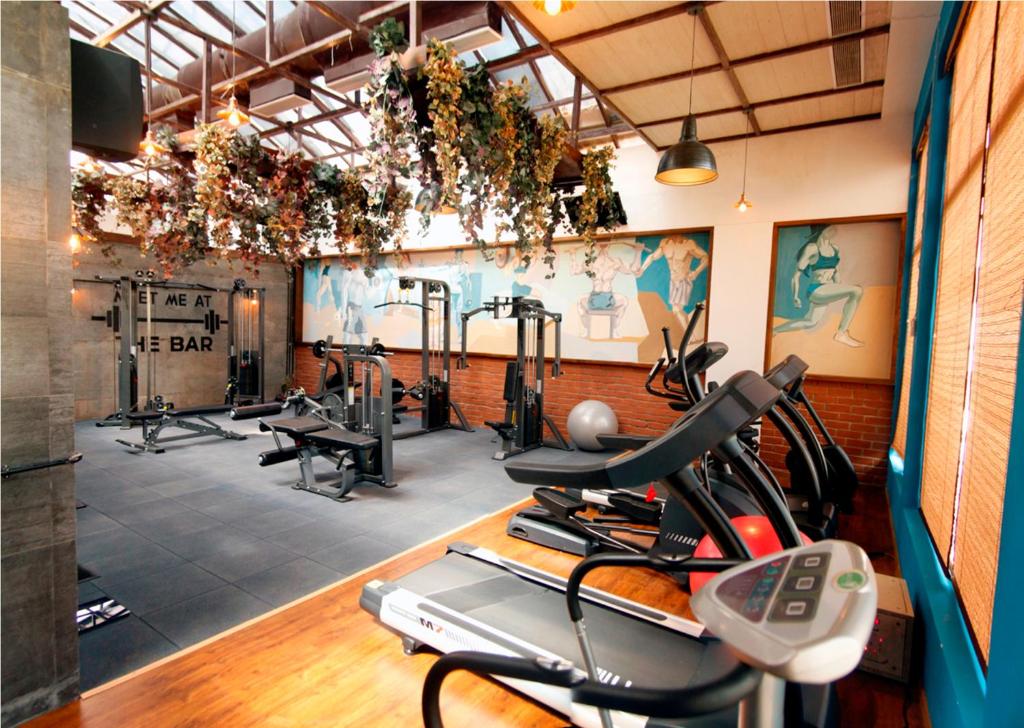 Fitness centrum a/nebo fitness zařízení v ubytování Hotel Centre Point