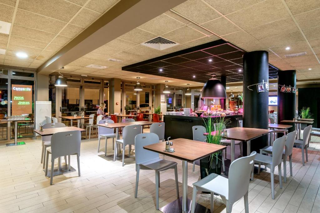 Restaurace v ubytování Campanile Toulouse Purpan