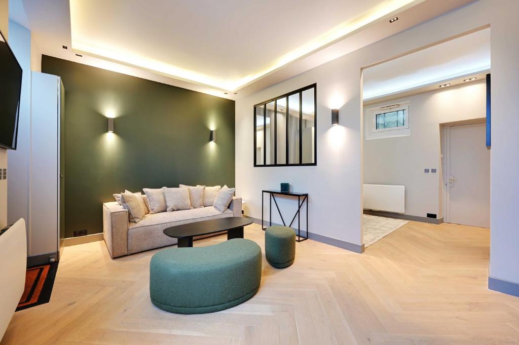 Elegant Home close to the Eiffel Tower