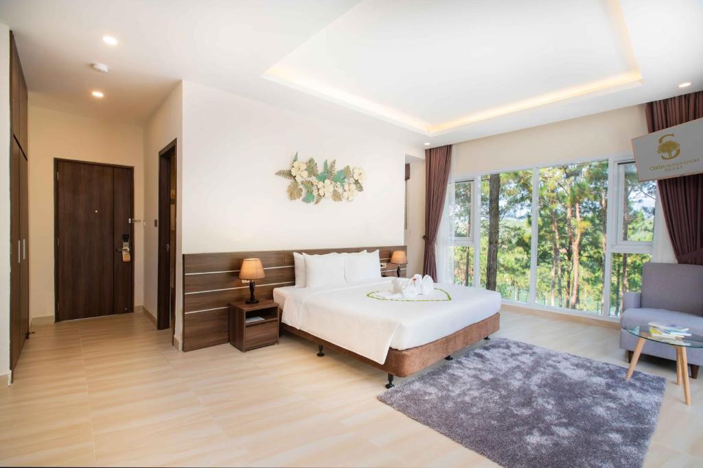 Suite Nhìn Ra Hồ
