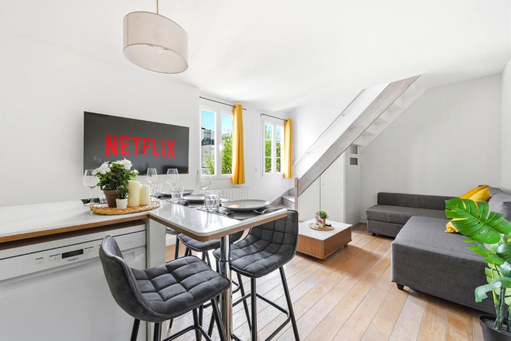 Charming 1-Bedroom Mezzanine in Saint-Germain
