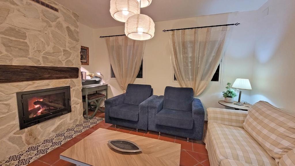 Casa Rural Cortijo Atalaya de Loaimes con chimenea