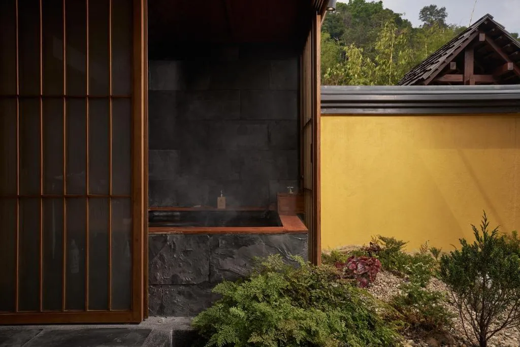 Grand Tatami Onsen Suite