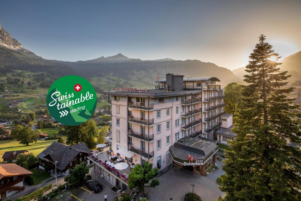 Nespecifikovaný výhled na hory nebo výhled na hory při pohledu z hotelu