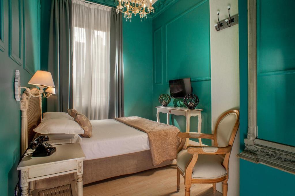 The B Place - Resim 27