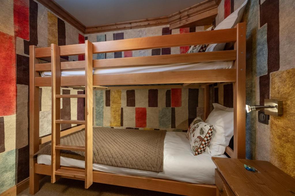 Park Hotel Suisse & Spa - Family Room With Bath- Free Spa Access