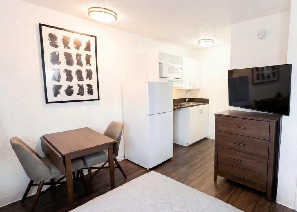 InTown Suites Extended Stay Louisville KY - Preston Hwy - Estudio De Lujo