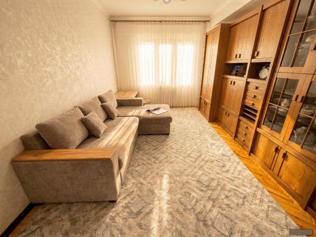 Magic Night View Family Apt near CityMall در تاشکند