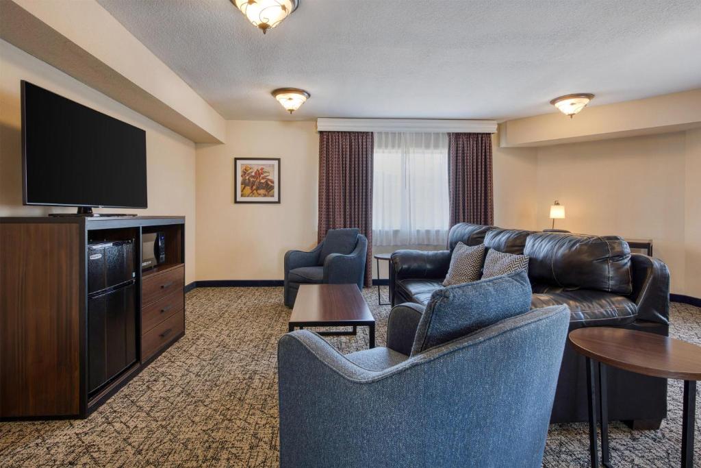 Best Western Winners Circle - Suite Familiar Con Dos Camas King