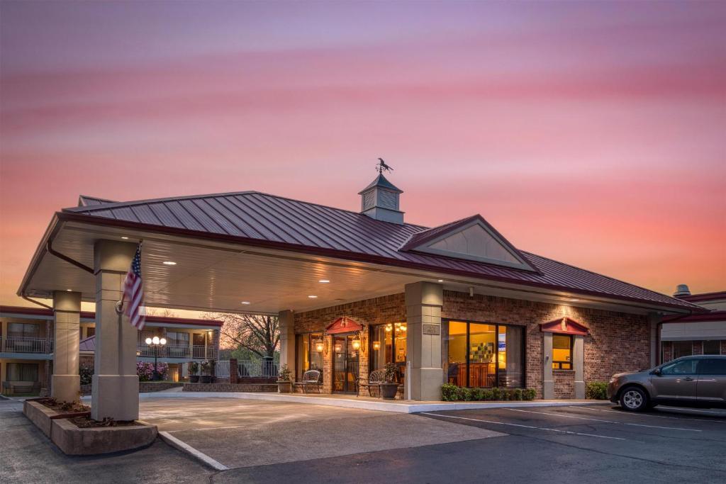 Best Western Winners Circle - Housity